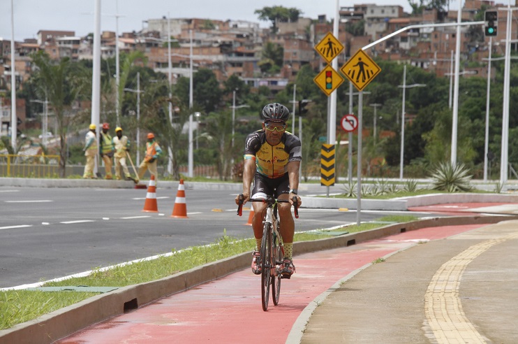 Local já conta com ciclovia (Foto: Evandro Veiga/CORREIO)